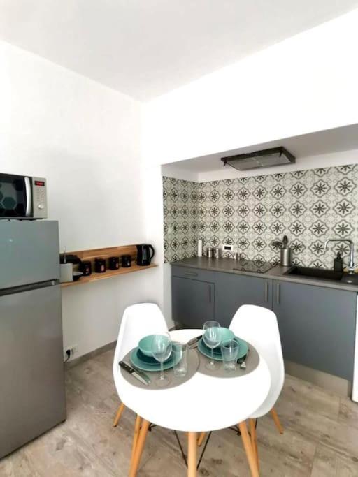 Esprit Cosy Au Centre Historique Apartment Toulon Luaran gambar