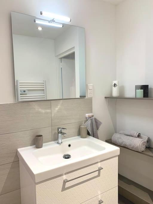Esprit Cosy Au Centre Historique Apartment Toulon Luaran gambar