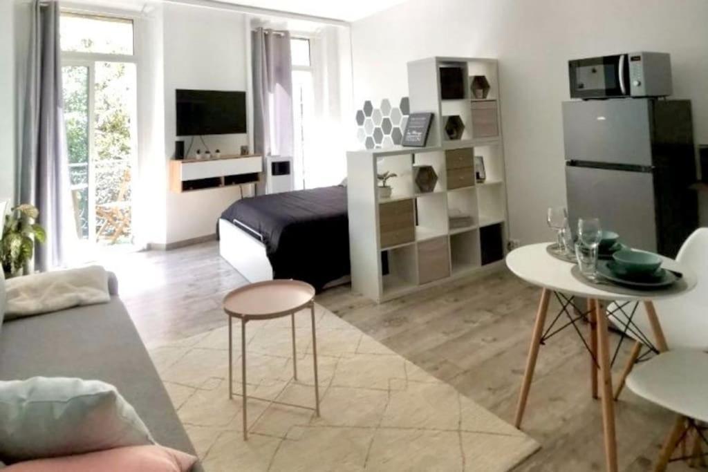 Esprit Cosy Au Centre Historique Apartment Toulon Luaran gambar
