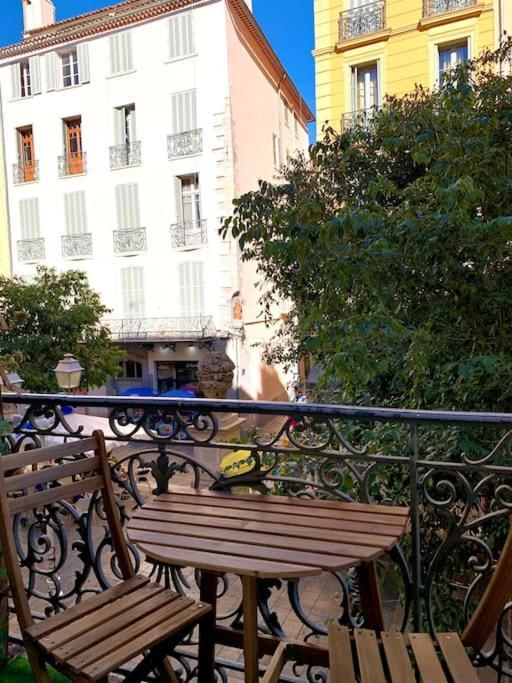 Esprit Cosy Au Centre Historique Apartment Toulon Luaran gambar